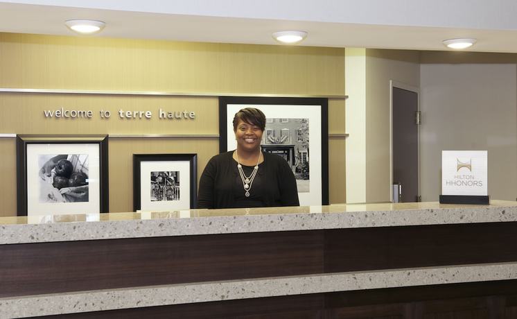 Imagen de los interiores del Hotel Hampton Inn Terre Haute. Foto 16
