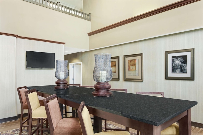 Imagen de los interiores del Hotel Hampton Inn Thomasville. Foto 15