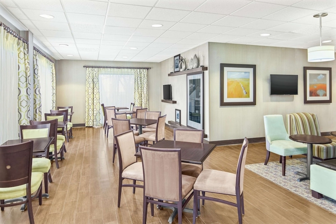Imagen de los interiores del Hotel Hampton Inn Thomasville. Foto 16
