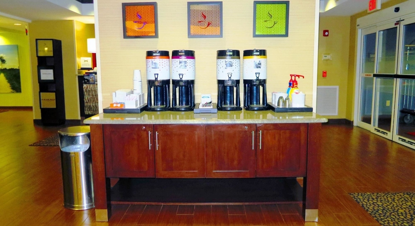 Imagen del bar/restaurante del Hotel Hampton Inn Titusville/i-95 Kennedy Space Center. Foto 6