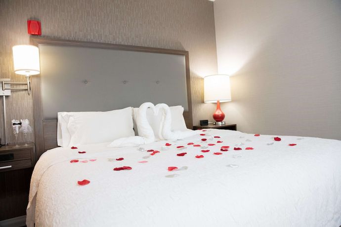 Imagen de la habitación del Hotel Hampton Inn Toledo/oregon. Foto 4