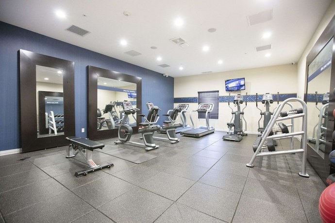 Imagen de los interiores del Hotel Hampton Inn Toledo/oregon. Foto 17