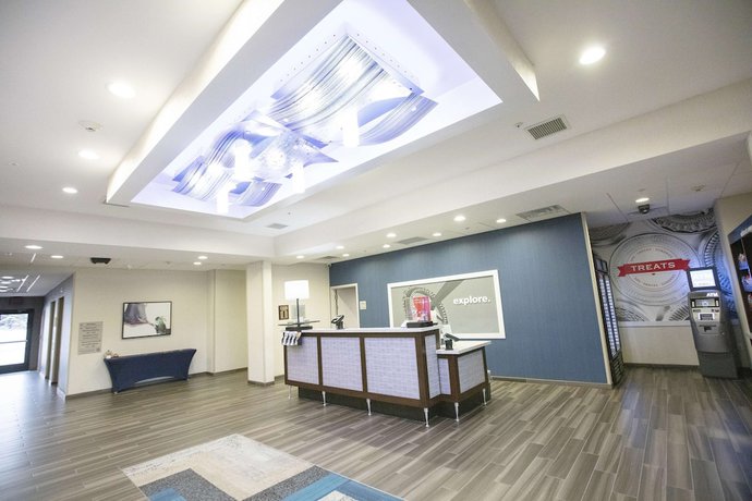 Imagen de los interiores del Hotel Hampton Inn Toledo/oregon. Foto 18