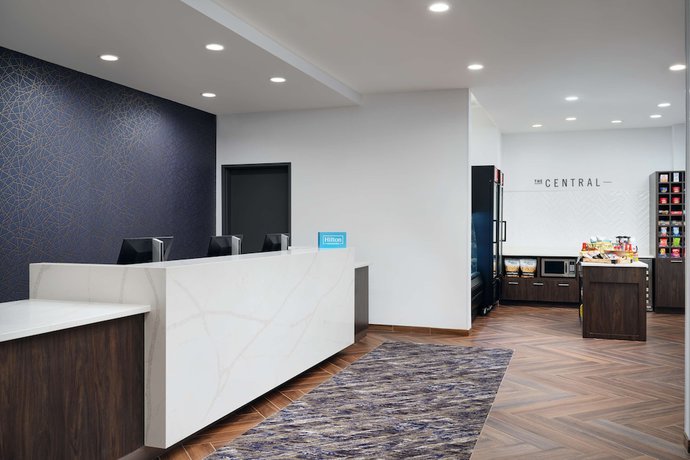 Imagen de los interiores del Hotel Hampton Inn Towson Downtown. Foto 20