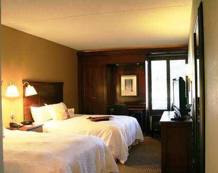 Imagen de la habitación del Hotel Hampton Inn Traverse City. Foto 6