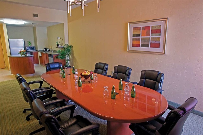 Imagen de los interiores del Hotel Hampton Inn Tropicana. Foto 10