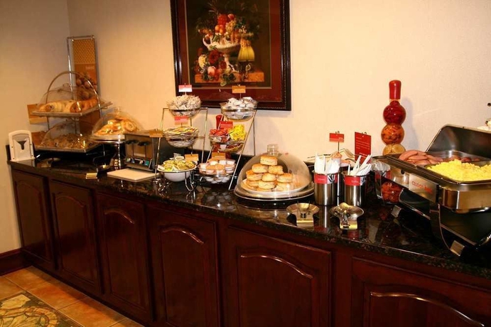 Imagen del bar/restaurante del Hotel Hampton Inn Tropicana. Foto 3