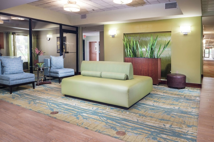 Imagen de los interiores del Hotel Hampton Inn Tulsa Broken Arrow. Foto 15