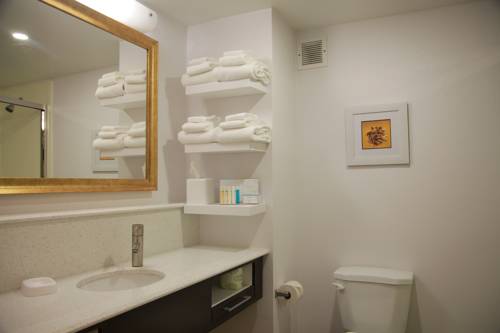 Imagen de la habitación del Hotel Hampton Inn Tulsa Sand Springs. Foto 6
