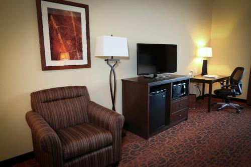 Imagen de la habitación del Hotel Hampton Inn Union City. Foto 7