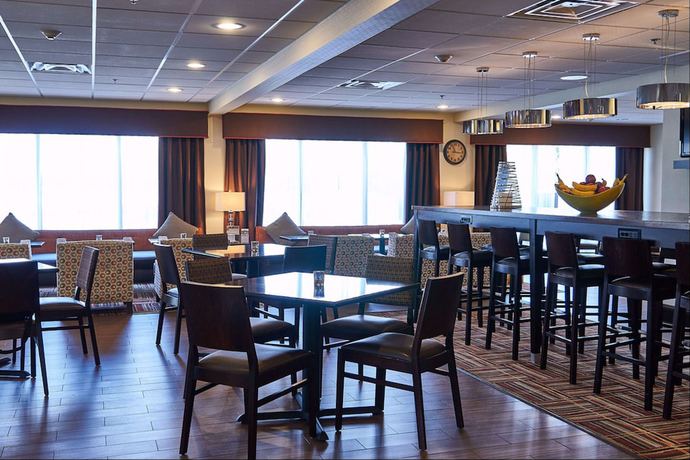 Imagen de los interiores del Hotel Hampton Inn Uniontown. Foto 12