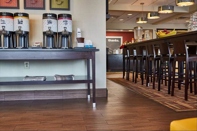 Imagen de los interiores del Hotel Hampton Inn Uniontown. Foto 14
