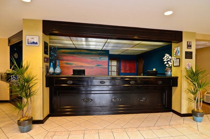 Imagen de los interiores del Hotel Hampton Inn Vallejo. Foto 4