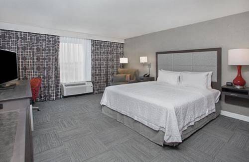 Imagen de la habitación del Hotel Hampton Inn Vincennes. Foto 6
