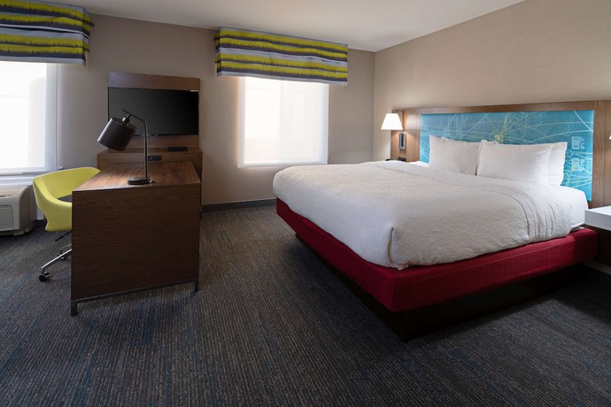 Imagen de la habitación del Hotel Hampton Inn Visalia. Foto 4