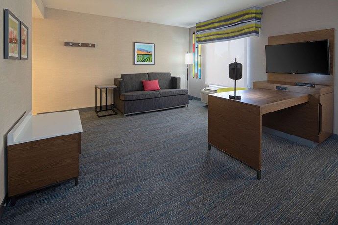 Imagen de la habitación del Hotel Hampton Inn Visalia. Foto 5