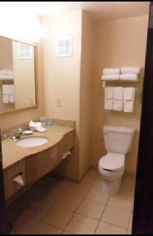 Imagen de la habitación del Hotel Hampton Inn Waterbury. Foto 8