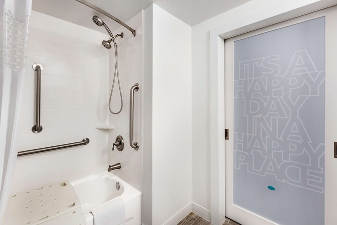 Imagen de la habitación del Hotel Hampton Inn Waycross. Foto 13