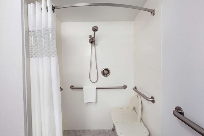 Imagen de la habitación del Hotel Hampton Inn Waycross. Foto 14