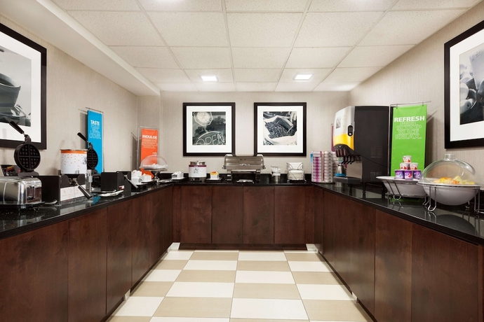 Imagen del bar/restaurante del Hotel Hampton Inn Waycross. Foto 5