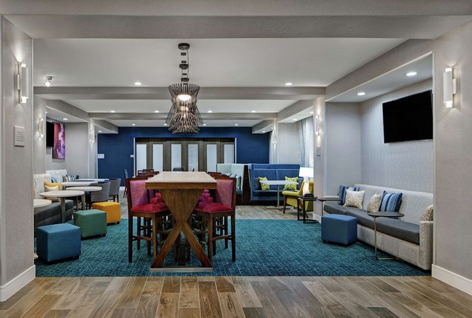 Imagen de los interiores del Hotel Hampton Inn Weslaco. Foto 15