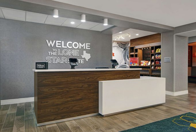 Imagen de los interiores del Hotel Hampton Inn Weslaco. Foto 16