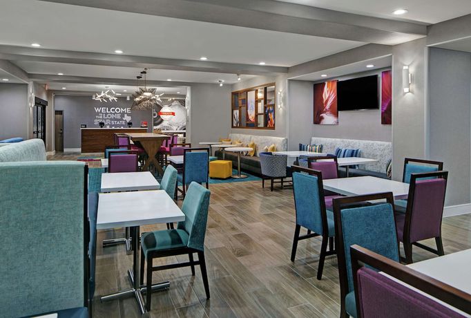 Imagen de los interiores del Hotel Hampton Inn Weslaco. Foto 19