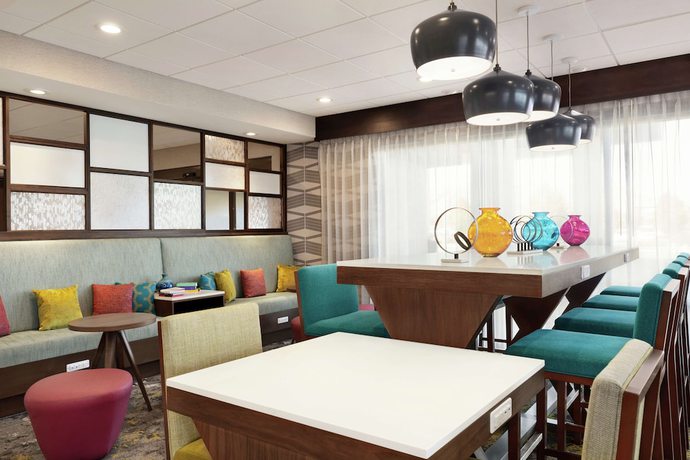 Imagen de los interiores del Hotel Hampton Inn West Valley Salt Lake City. Foto 19