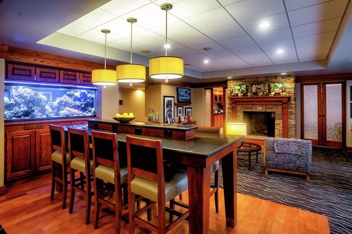 Imagen de los interiores del Hotel Hampton Inn Wheeling. Foto 17