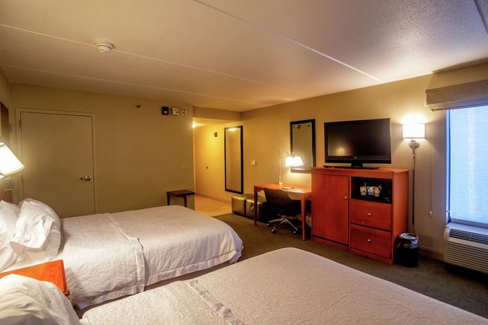Imagen de la habitación del Hotel Hampton Inn Wheeling. Foto 11