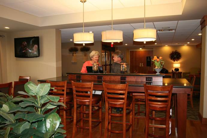 Imagen de los interiores del Hotel Hampton Inn Wheeling. Foto 20