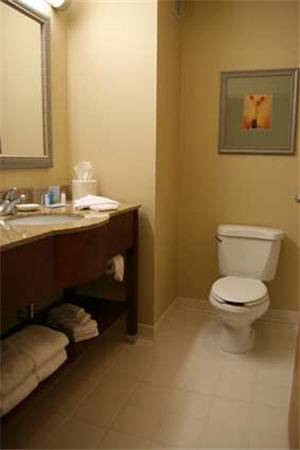 Imagen de la habitación del Hotel Hampton Inn White River Junction. Foto 6