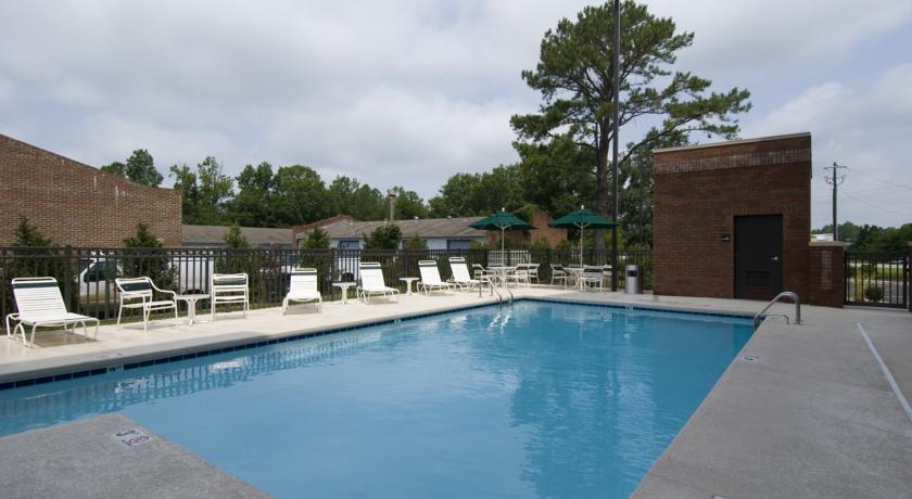 Imagen de la piscina del Hotel Hampton Inn Wilmington - University Area/smith Creek Station. Foto 9