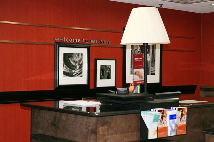Imagen de los interiores del Hotel Hampton Inn Wilson Downtown. Foto 5