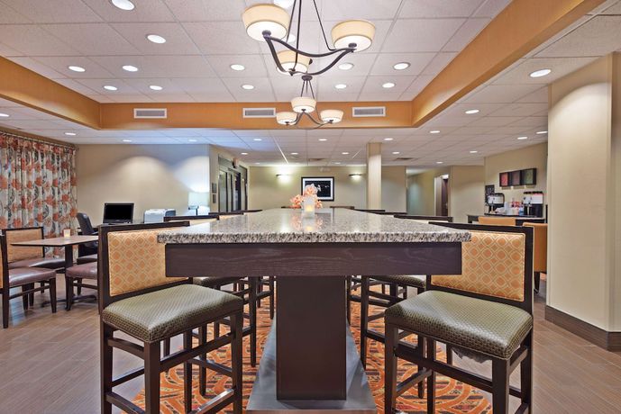 Imagen de los interiores del Hotel Hampton Inn Winfield/teays Valley. Foto 20