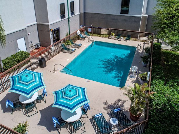 Imagen de la piscina del Hotel Hampton Inn Winter Haven. Foto 19