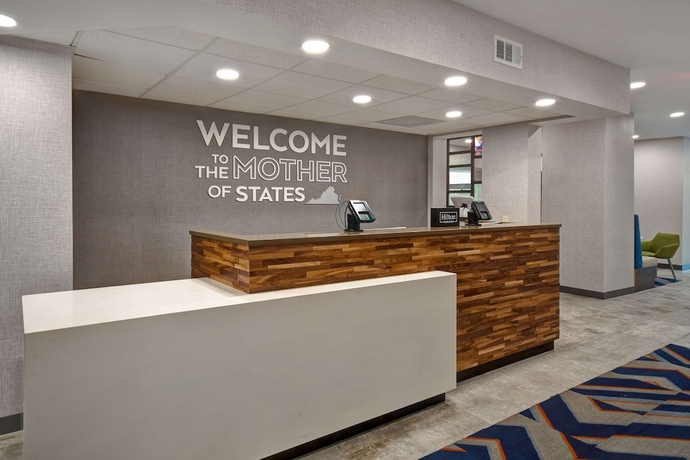 Imagen de los interiores del Hotel Hampton Inn Woodbridge, Woodbridge. Foto 19