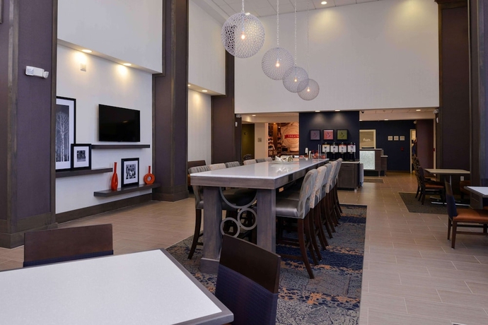 Imagen de los interiores del Hotel Hampton Inn & Suites Albany-east Greenbush. Foto 18