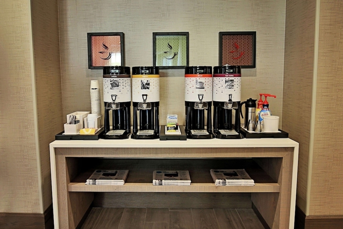 Imagen de los interiores del Hotel Hampton Inn & Suites Asheville Biltmore Area. Foto 12