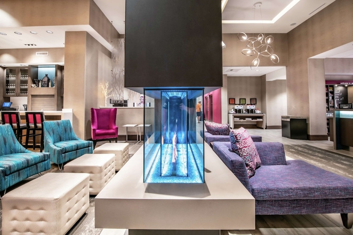 Imagen de los interiores del Hotel Hampton Inn & Suites Asheville Biltmore Area. Foto 19