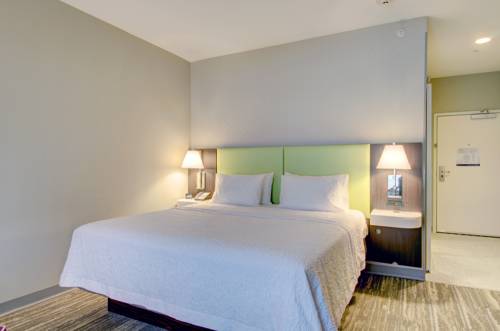 Imagen de la habitación del Hotel Hampton Inn & Suites Boston/stoughton, Ma. Foto 1