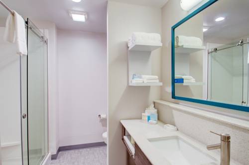 Imagen de la habitación del Hotel Hampton Inn & Suites Boston/stoughton, Ma. Foto 2