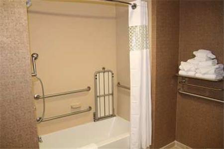 Imagen de la habitación del Hotel Hampton Inn & Suites Chesapeake-battlefield Boulev. Foto 6