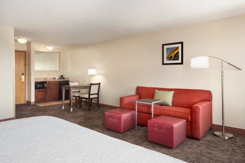 Imagen de la habitación del Hotel Hampton Inn & Suites Detroit Sterling Heights. Foto 6