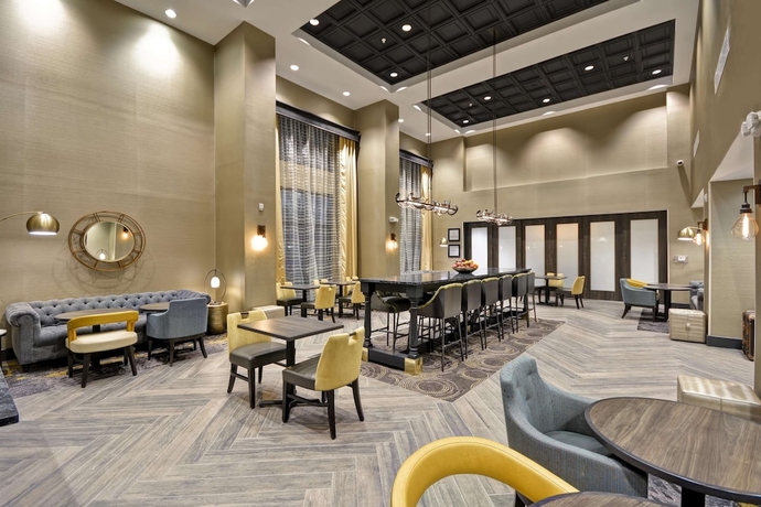 Imagen de los interiores del Hotel Hampton Inn & Suites Detroit/warren. Foto 16