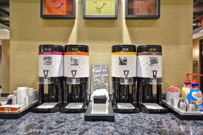 Imagen de los interiores del Hotel Hampton Inn & Suites Detroit/warren. Foto 18