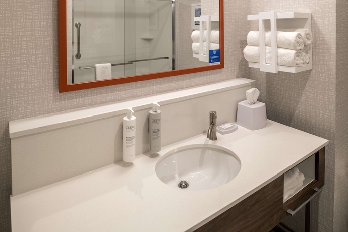 Imagen de la habitación del Hotel Hampton Inn & Suites Huntington Downtown, Ny. Foto 6