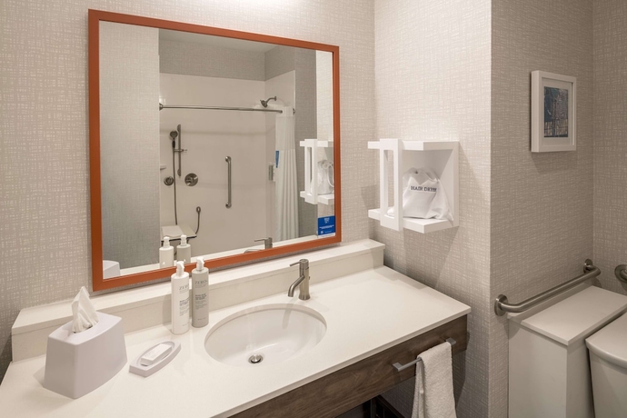 Imagen de la habitación del Hotel Hampton Inn & Suites Huntington Downtown, Ny. Foto 14