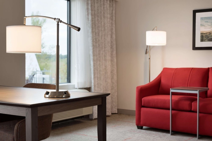 Imagen de la habitación del Hotel Hampton Inn & Suites Kenosha. Foto 2