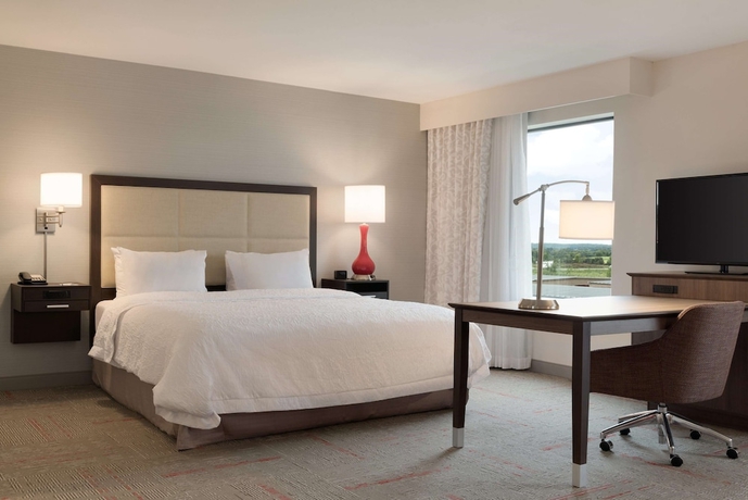 Imagen de la habitación del Hotel Hampton Inn & Suites Kenosha. Foto 3